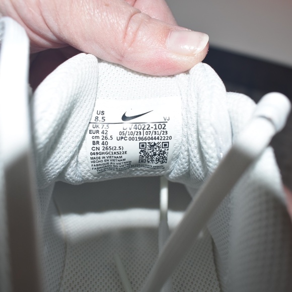 NIB NIKE Winflo 10 Low White Wolf Grey DV4022-101 W10 M8.5 - Picture 4 of 7